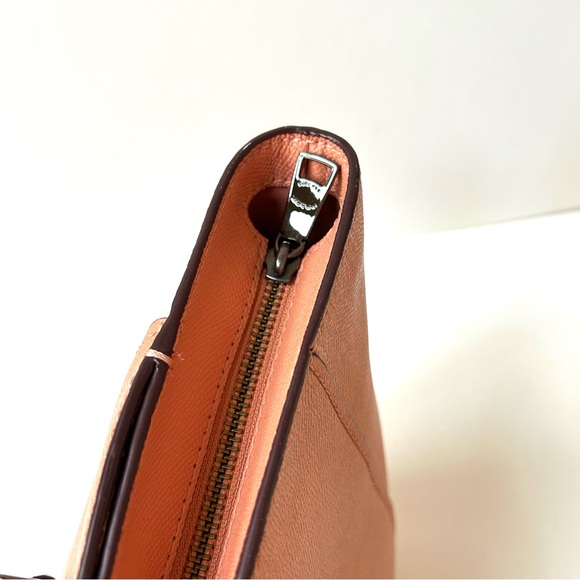 Coach Large Structured Pebble Tote w/Padded Tablet Compartment Excellent Cond. - Picture 8 of 16